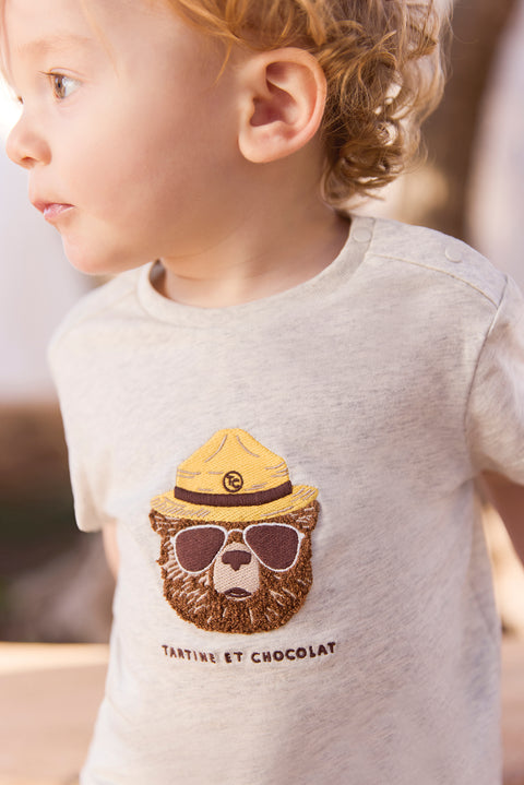 Camiseta - Gris brezo Ilustración oso explorador - Image principale