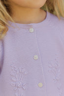 Strickjacke - Flieder Stickerei blumig