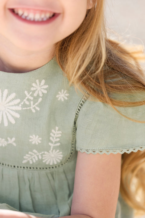 Robe - Vert sauge broderie - Image principale