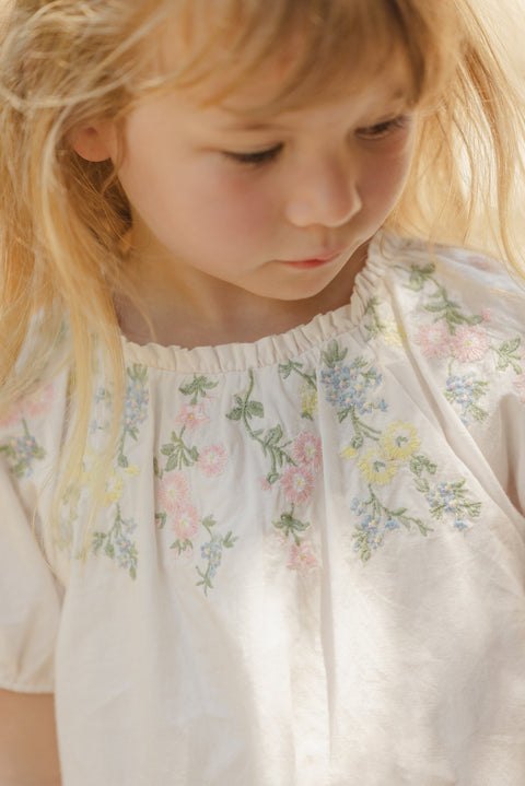 Robe - Rose pâle broderie fleurie - Image principale