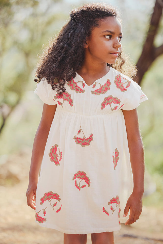 Robe - écru broderie - Image principale