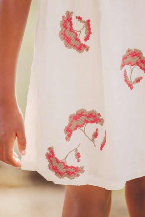 Robe - écru broderie - Image principale
