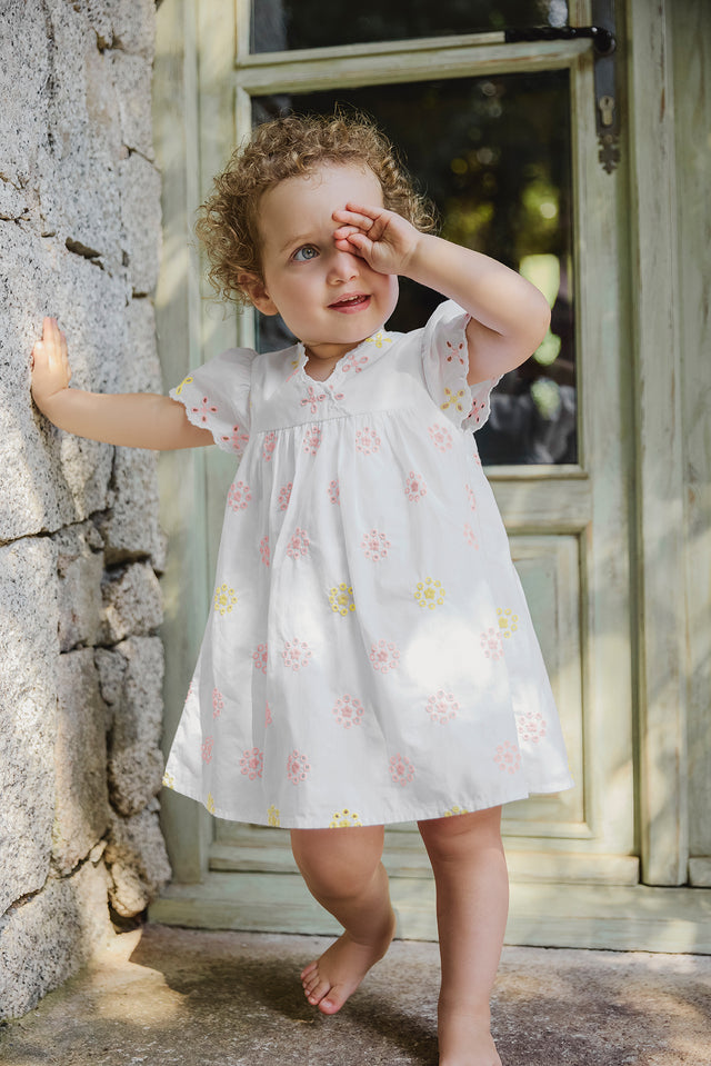 Ensemble court - Blanc broderie fleurie ajourée - Image principale