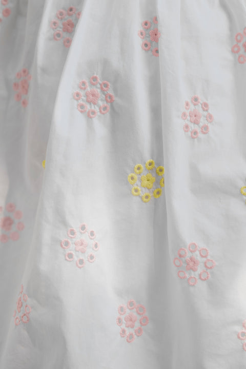Ensemble court - Blanc broderie fleurie ajourée - Image principale