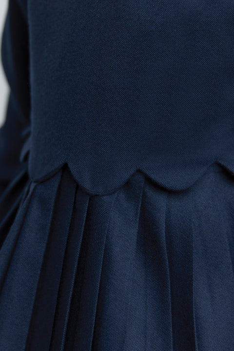 Robe - Marine plis religieux - Image principale