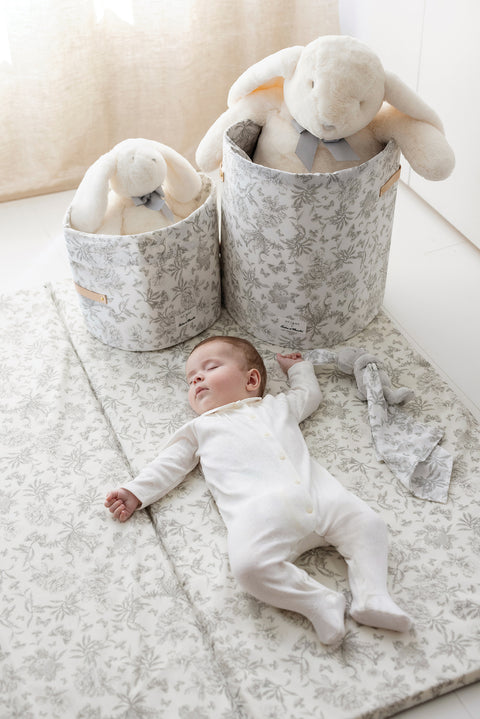 Tapis de vie toile de jouy gris - Mèzamé x Tartine et Chocolat - Image principale