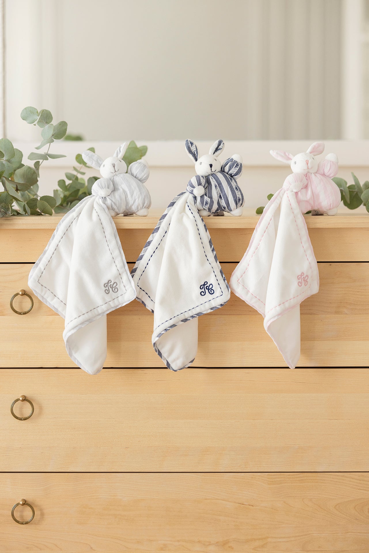 Augustin le lapin 1977 - doudou gris clair