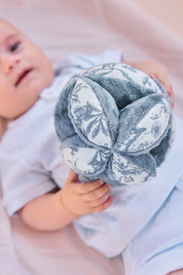 Sensory ball - Print inspiration Toile de Jouy Blue - Image principale