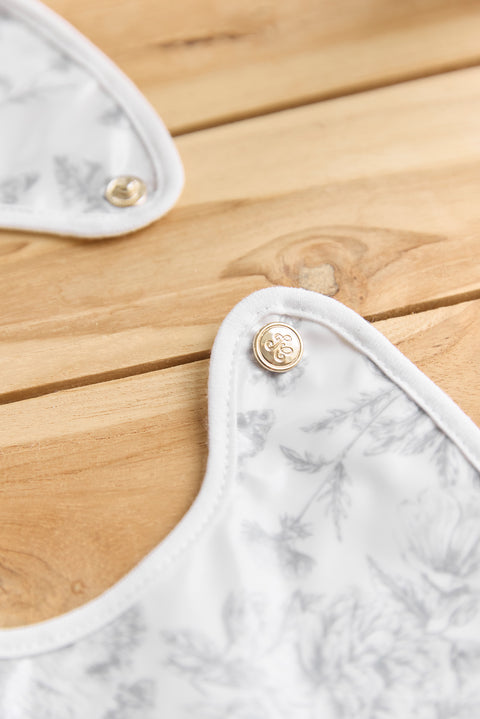 Bavoir toile enduite - Imprimé inspiration Toile de Jouy gris - Image principale