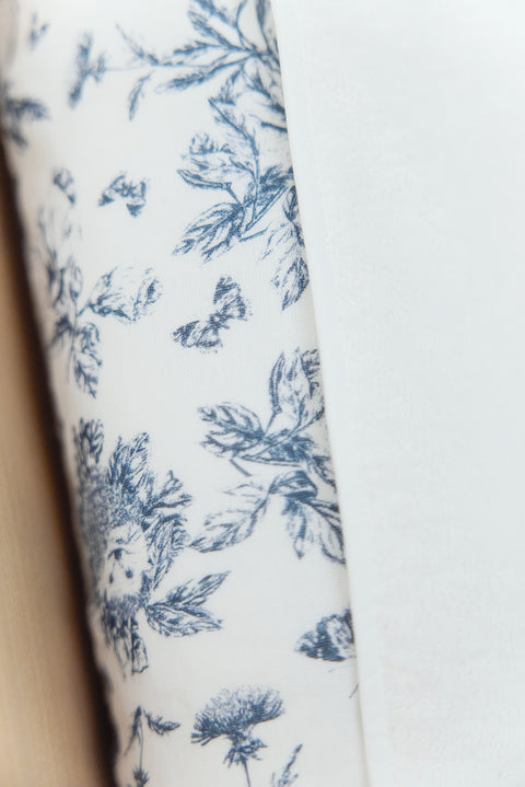 Housse de matelas à langer - Imprimé inspiration toile de jouy bleu - Image principale