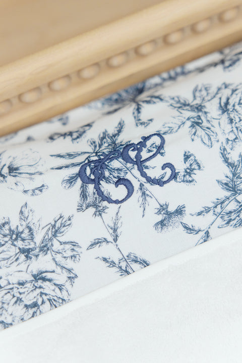 Housse de matelas à langer - Imprimé inspiration toile de jouy bleu - Image principale
