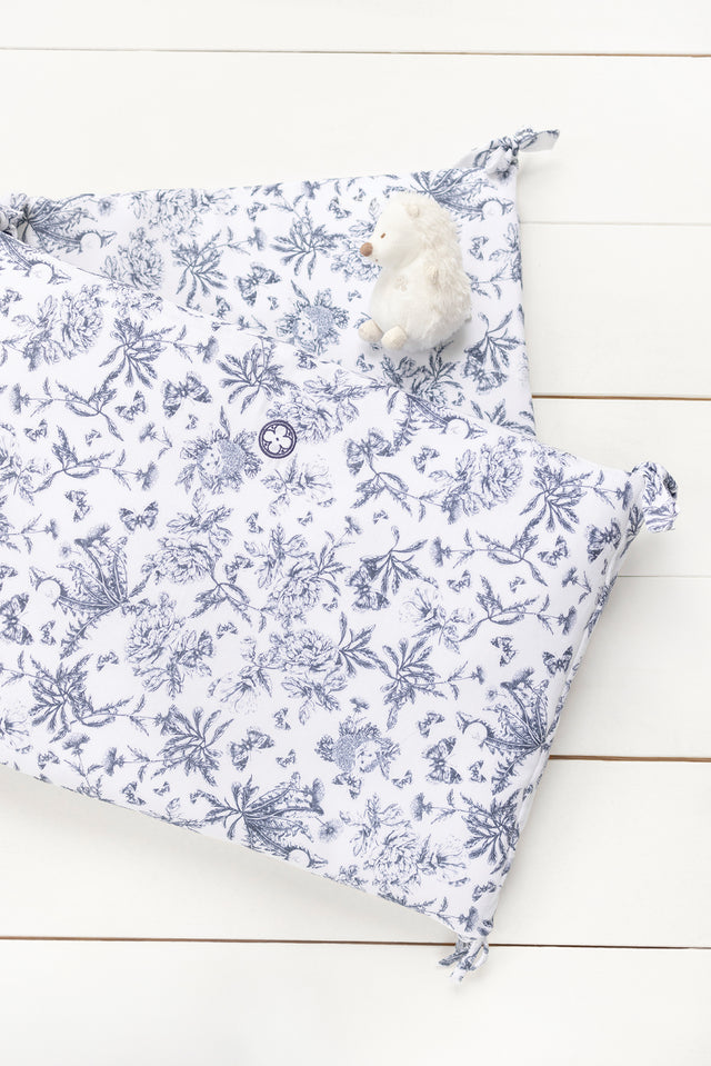 Tour de lit Toile de Jouy - Abbaye des Vaux de Cernay x Tartine et Chocolat - Image principale