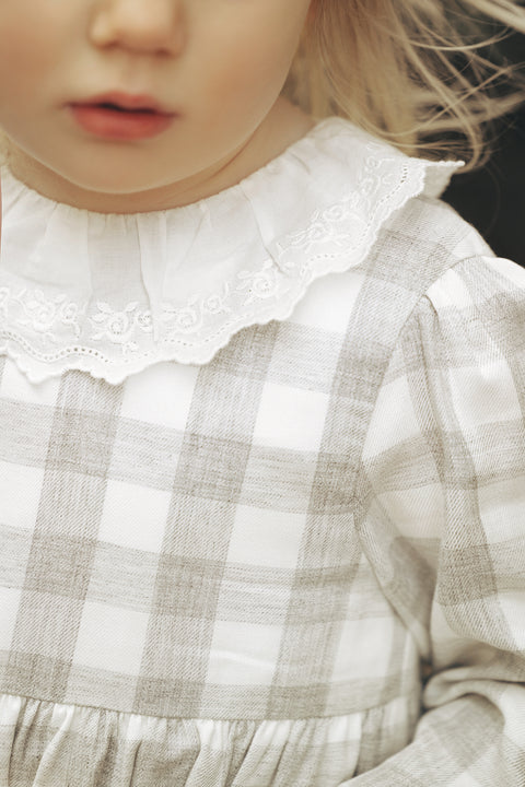 Robe - Gris carreaux col broderie anglaise - Image principale