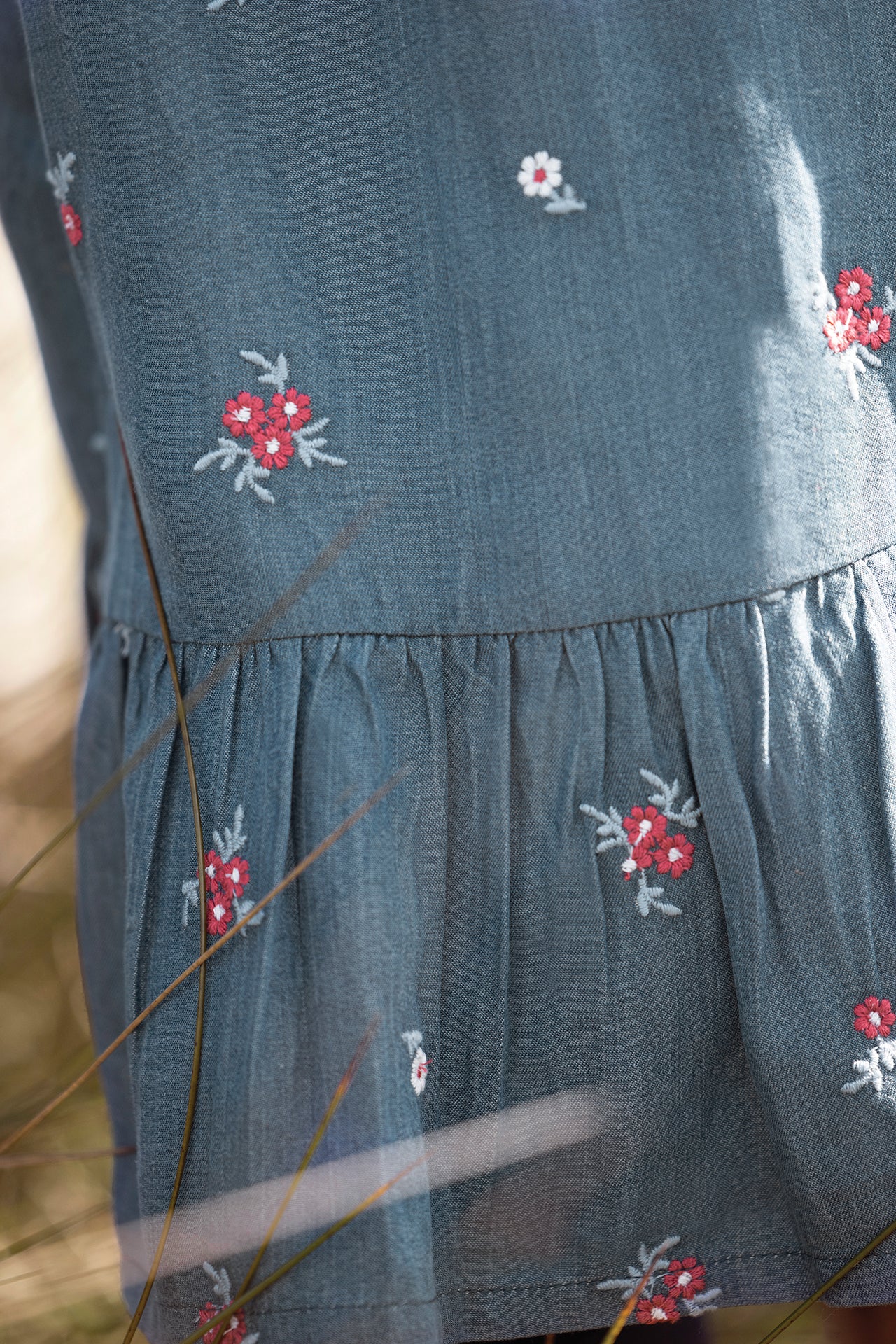 Kleid - Blau Chambray Stickerei