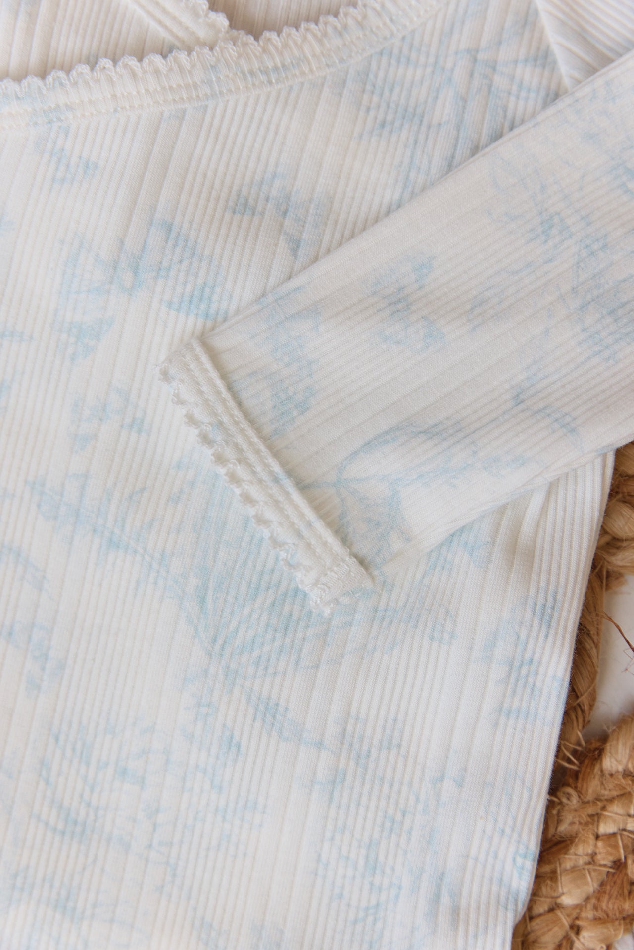 Body - Inspirierender Druck toile de jouy Hellblau
