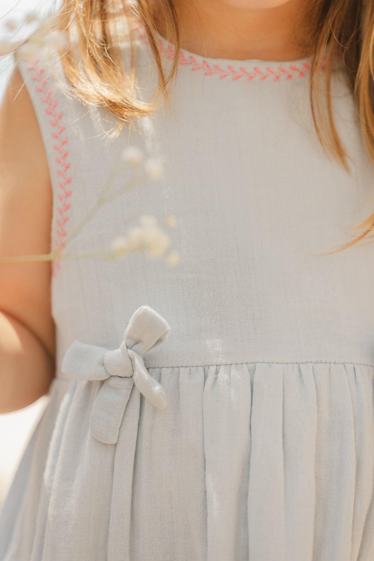 Vestido - Azul detalles celestes nudos