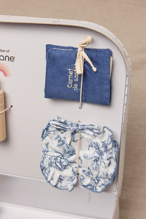 Clarisse Koffer - Minikane x Tartine et Chocolat Toile de Jouy Blau - Image principale