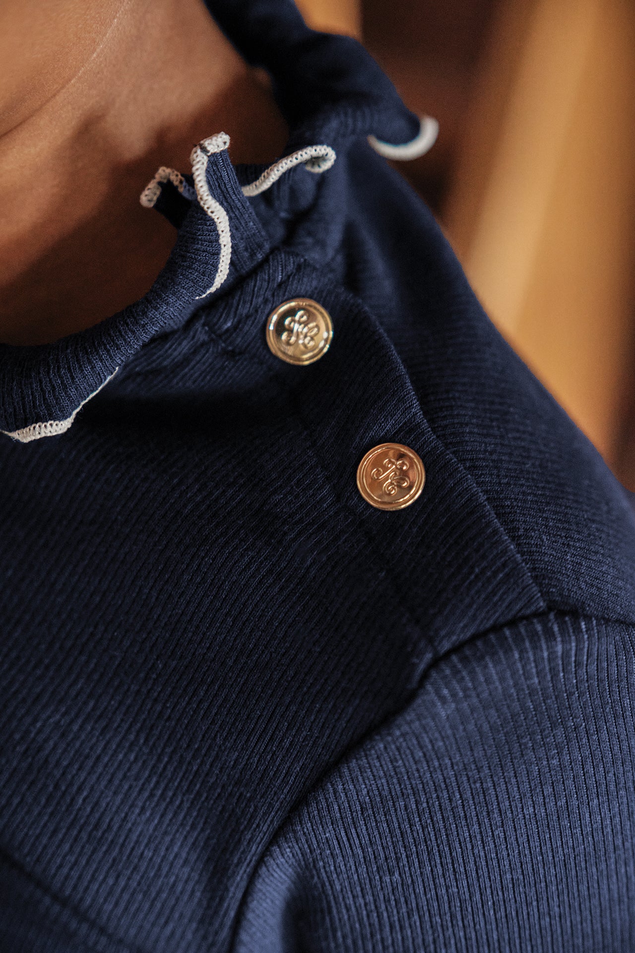 Onderstaand-Trui - Navy Trecherhals