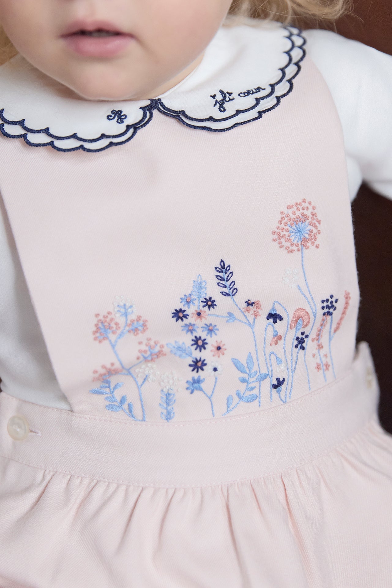 Robe - Rose pâle à bretelles croisées