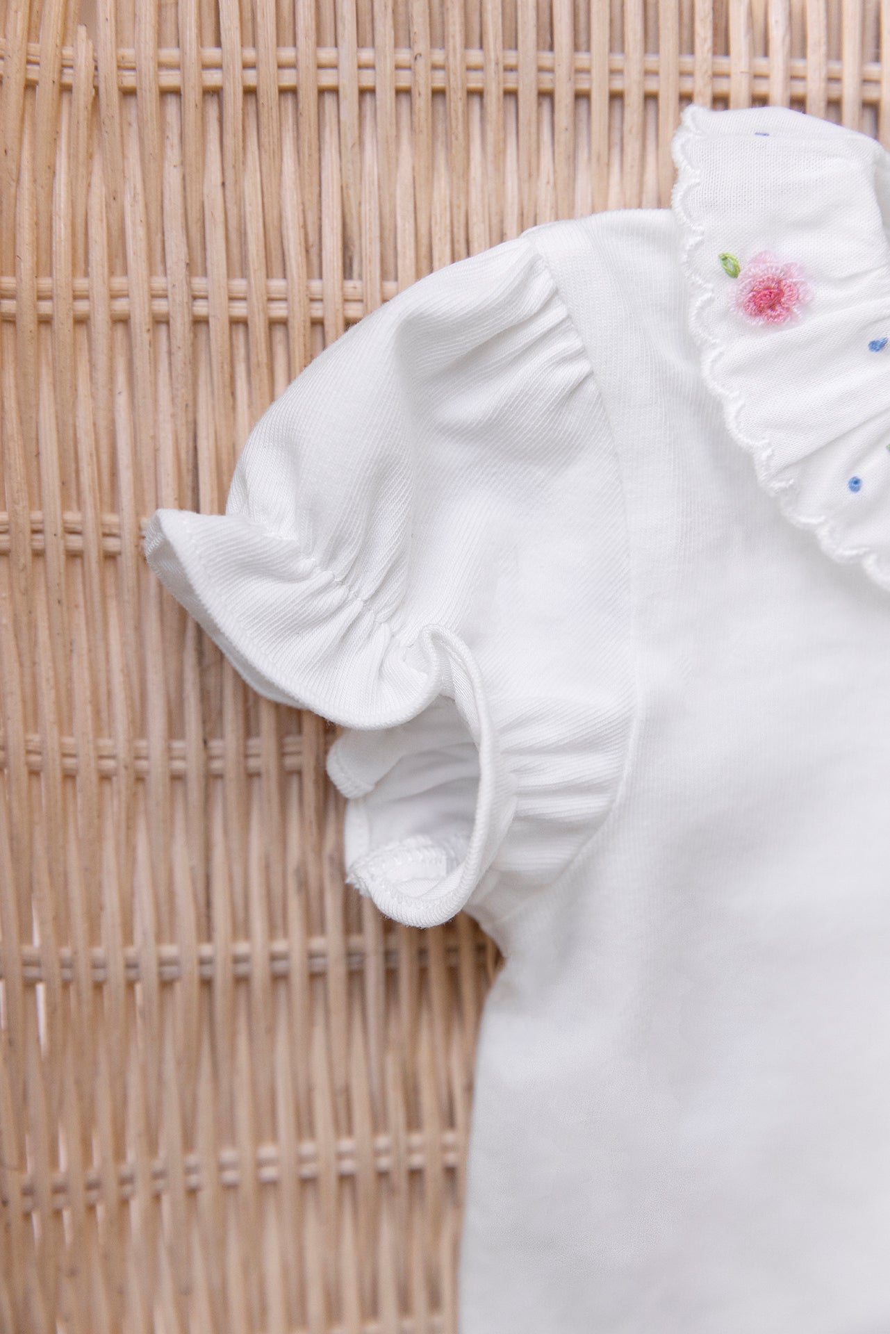 Body - Ecru coton col volant fleuri