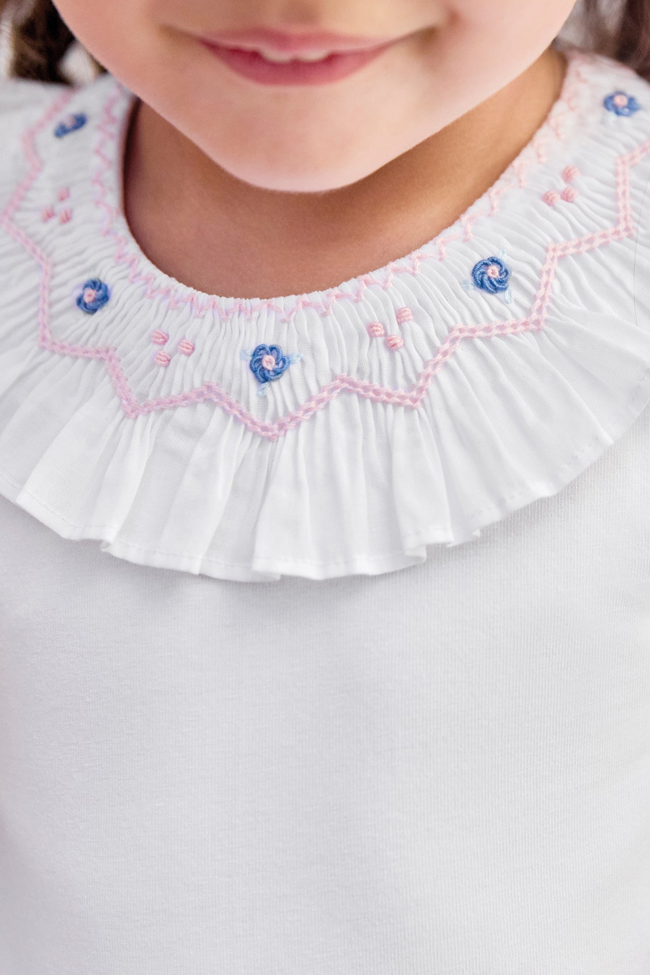 Body - Weiss Kragen floral gesmokt