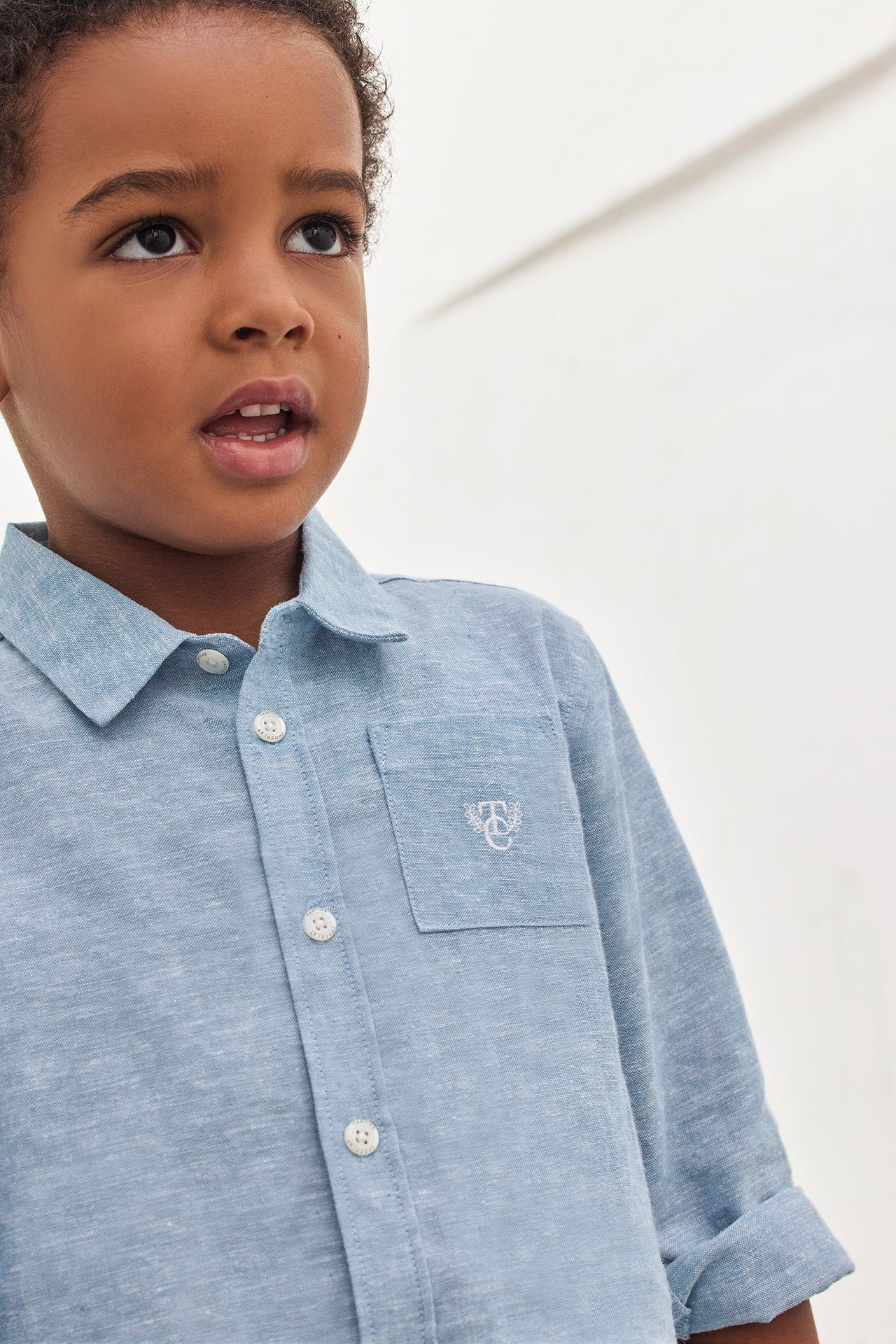 Shirt - Blauw TC-badge van wolkenkatoen