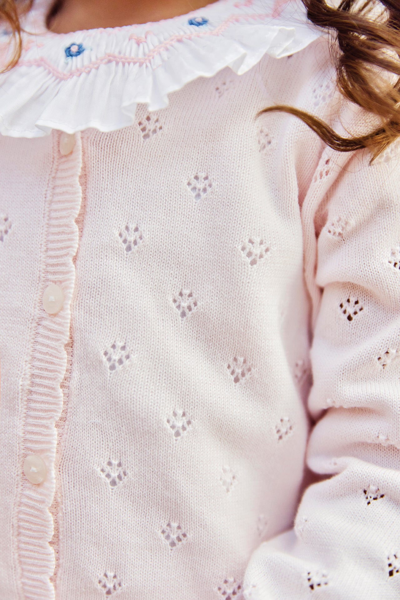 Strickjacke - Blassrosa durchbrochen