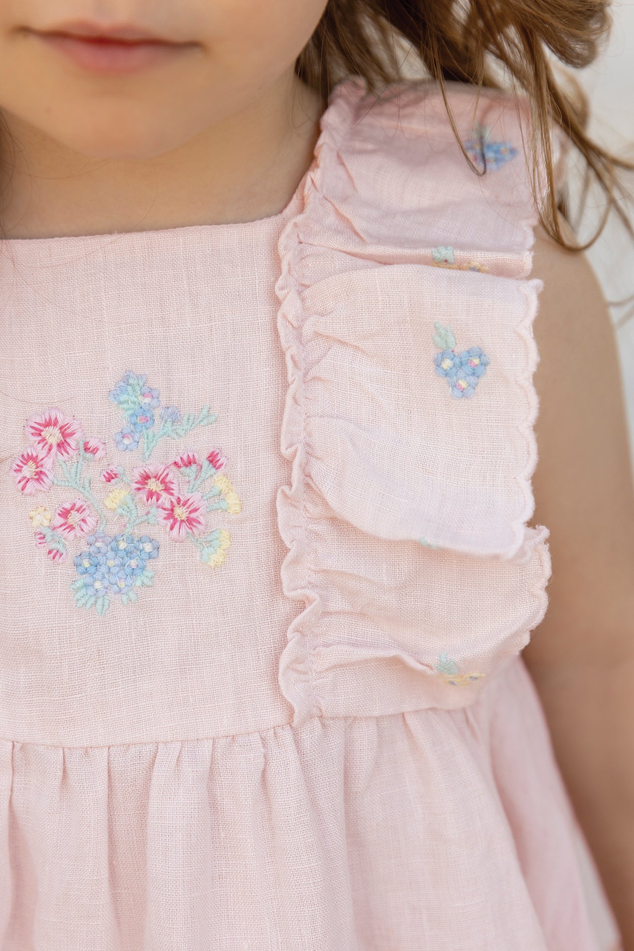 Kleid - Blassrosa Leinen Gestickt