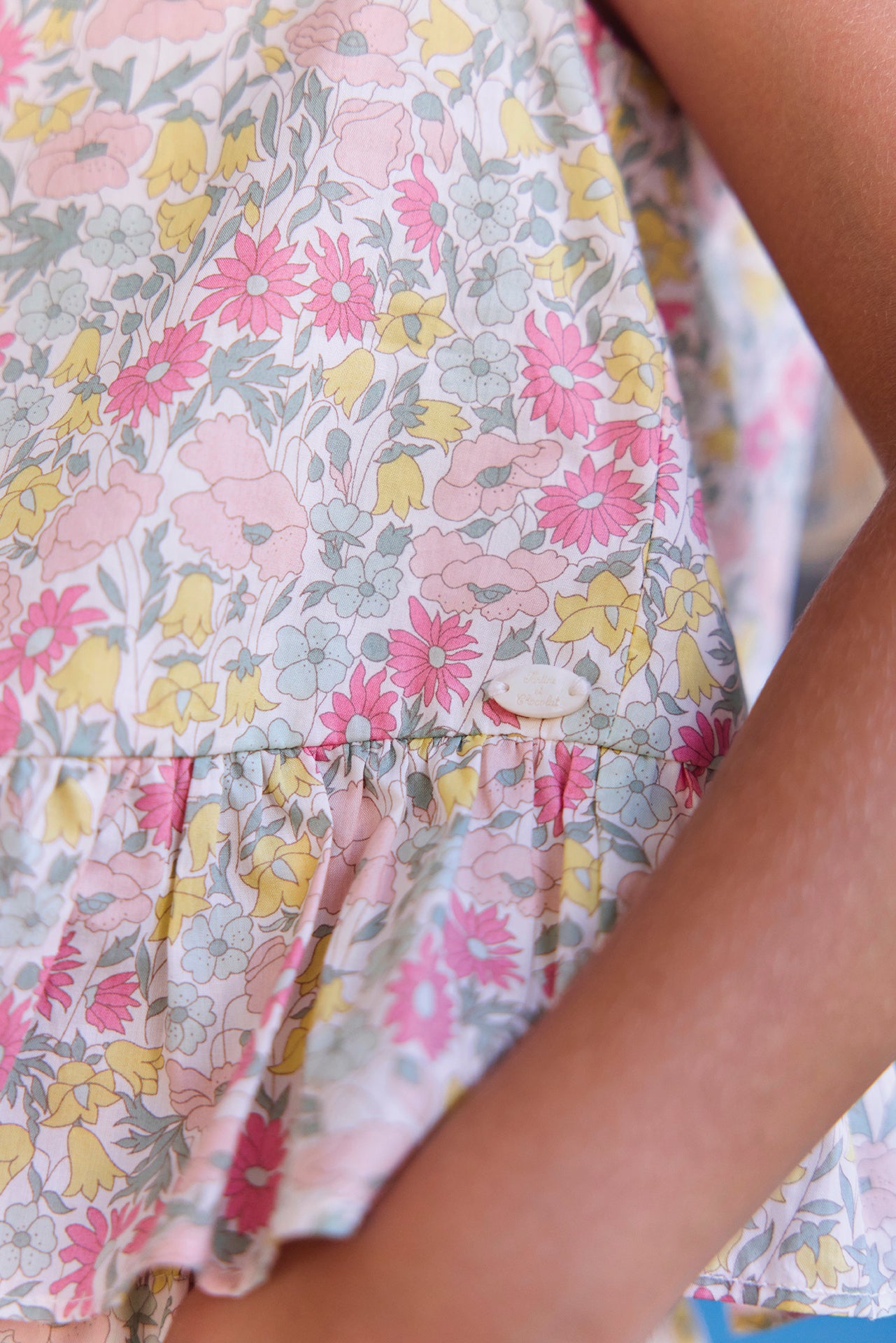 Outfit kurz – Stoff mit Zitrus-Prints Liberty