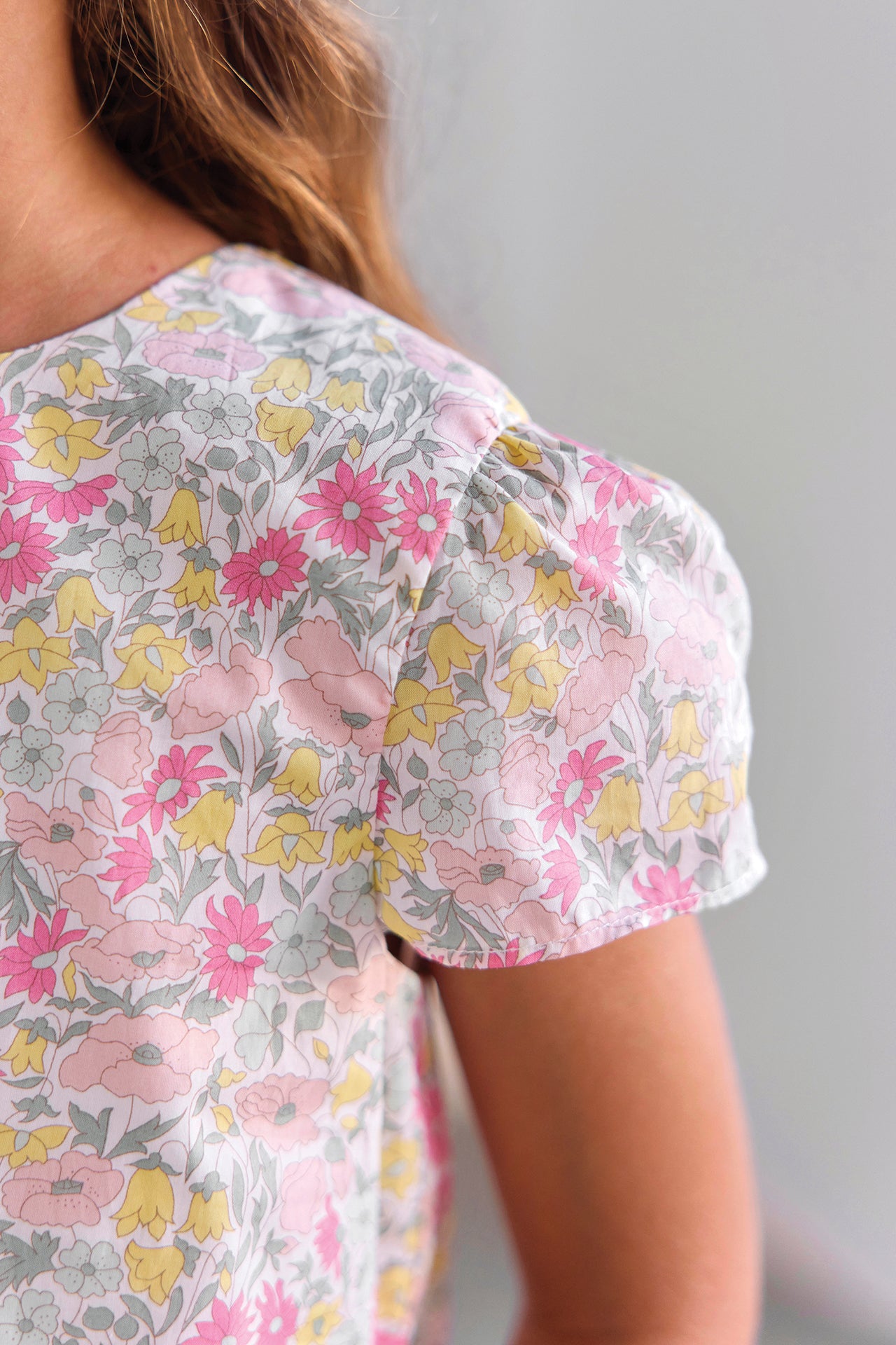 Outfit kurz – Stoff mit Zitrus-Prints Liberty