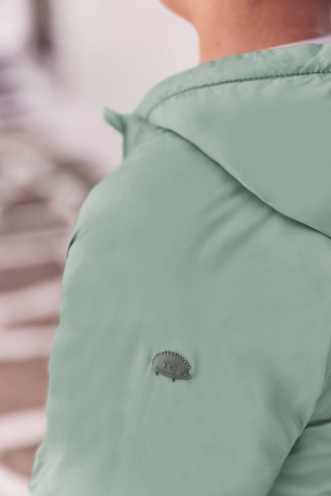 Giacca a vento: foderata color kaki