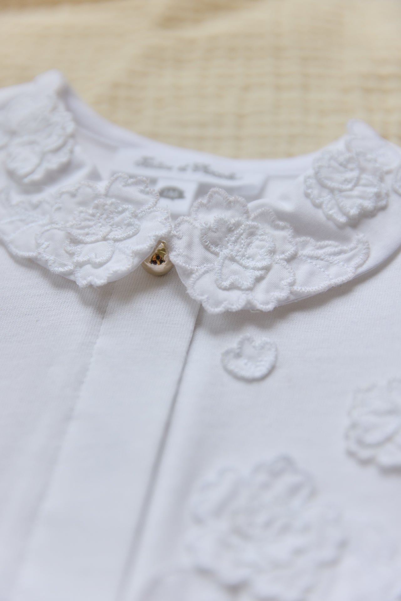 Pyjamas - Weiss Blumenrelief