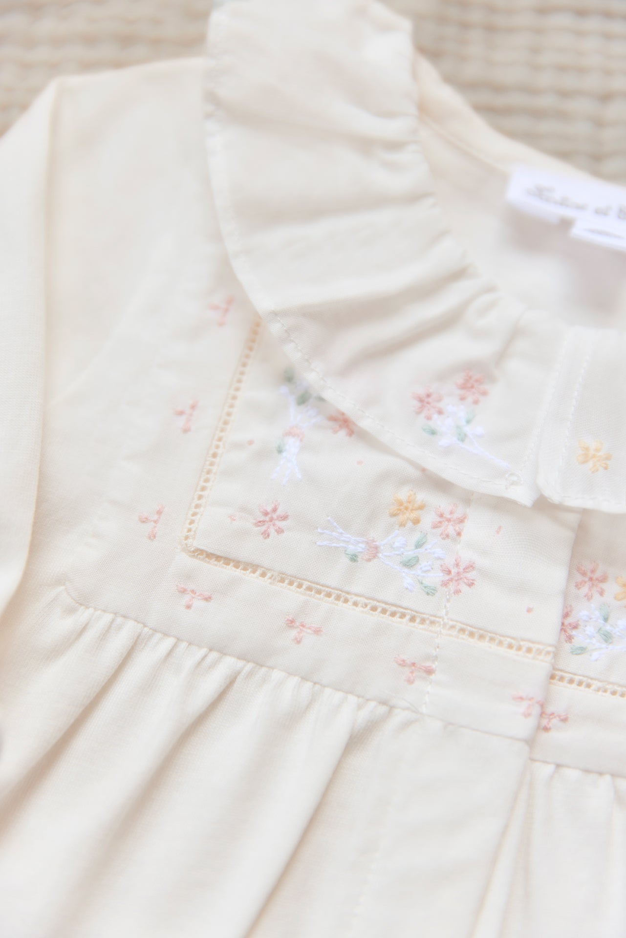 Pajamas - Ecru Collar ruffled cotton