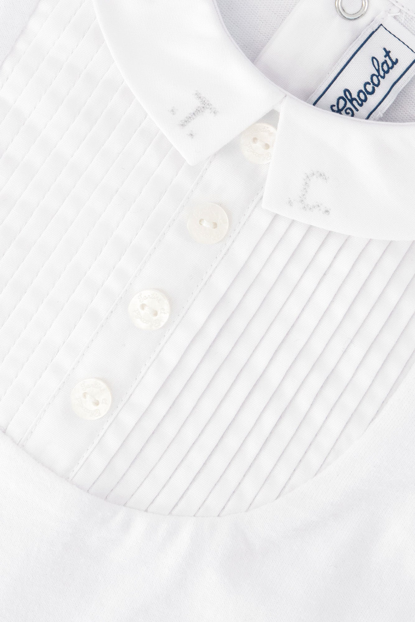 Body - White cotton Pointed collar Pleats religious
