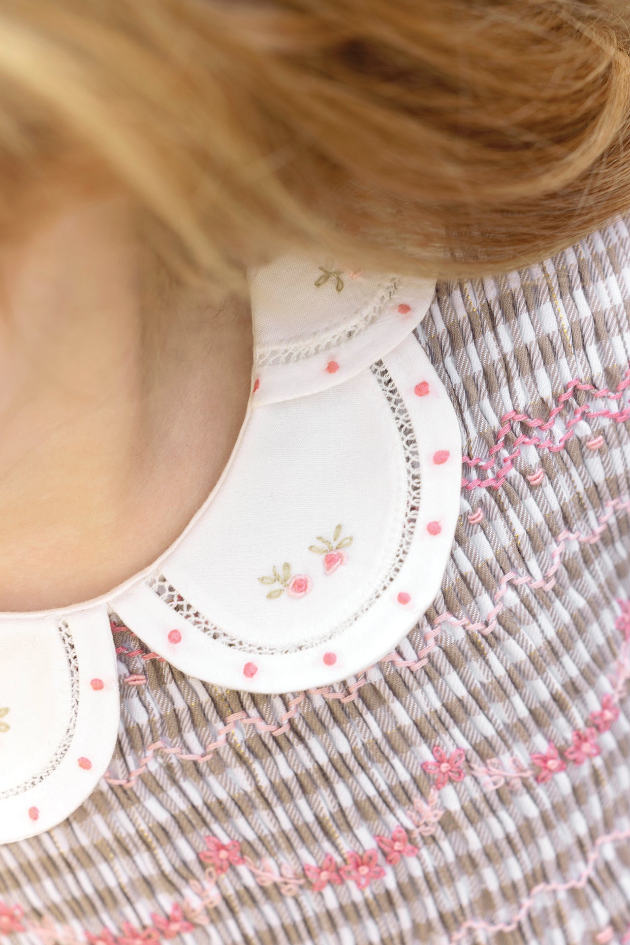 Body - Cotton blush Peter pan collar Scalloped flowery