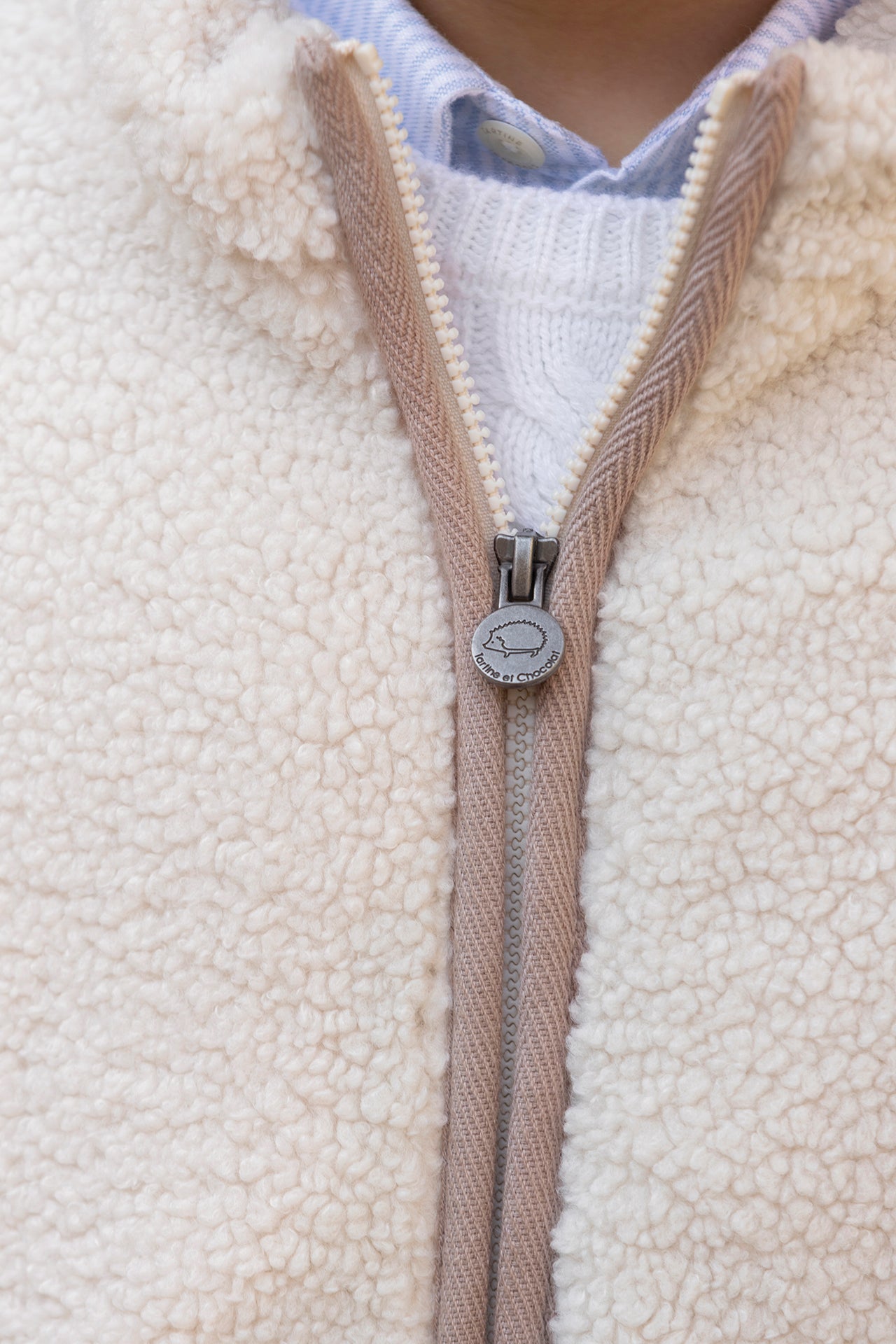 Giacca- Beige zippato Imitazione Pelliccia riccio