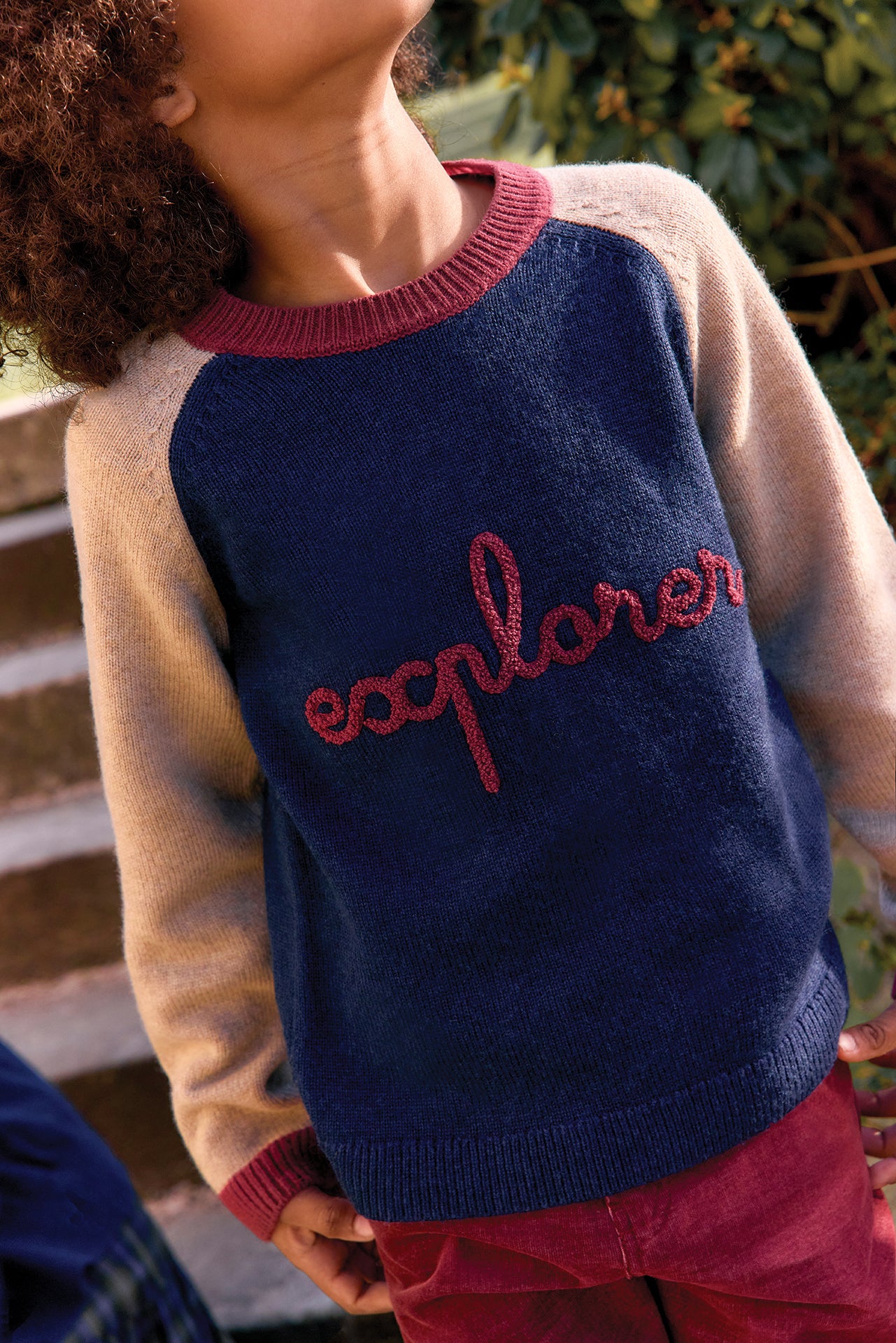 Pull- Marine laine broderie explorer