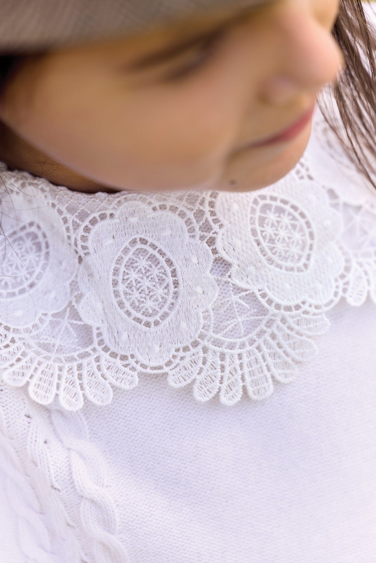 Pull - Ecru laine col dentelle
