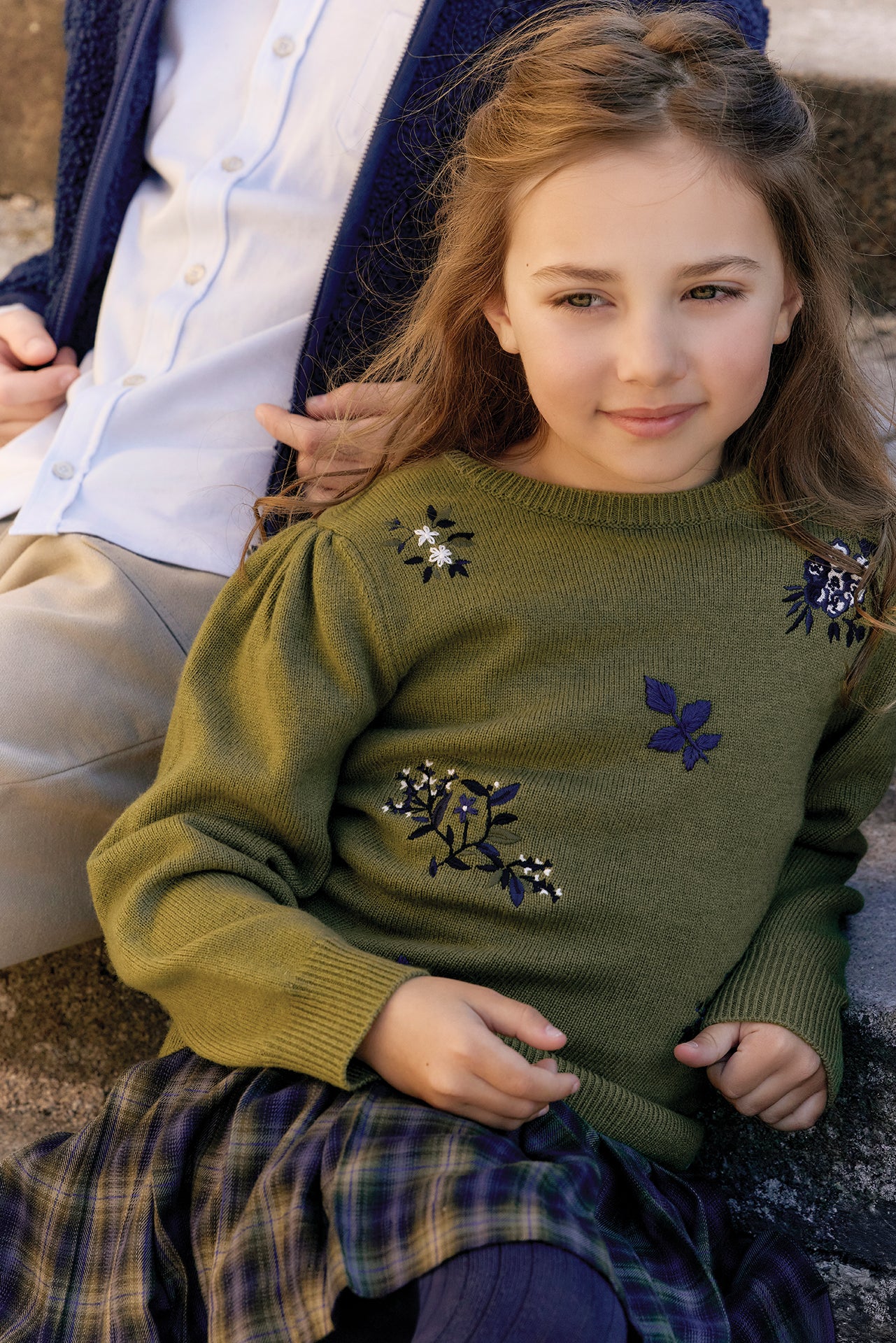 Pull - Olive laine broderies fleurs
