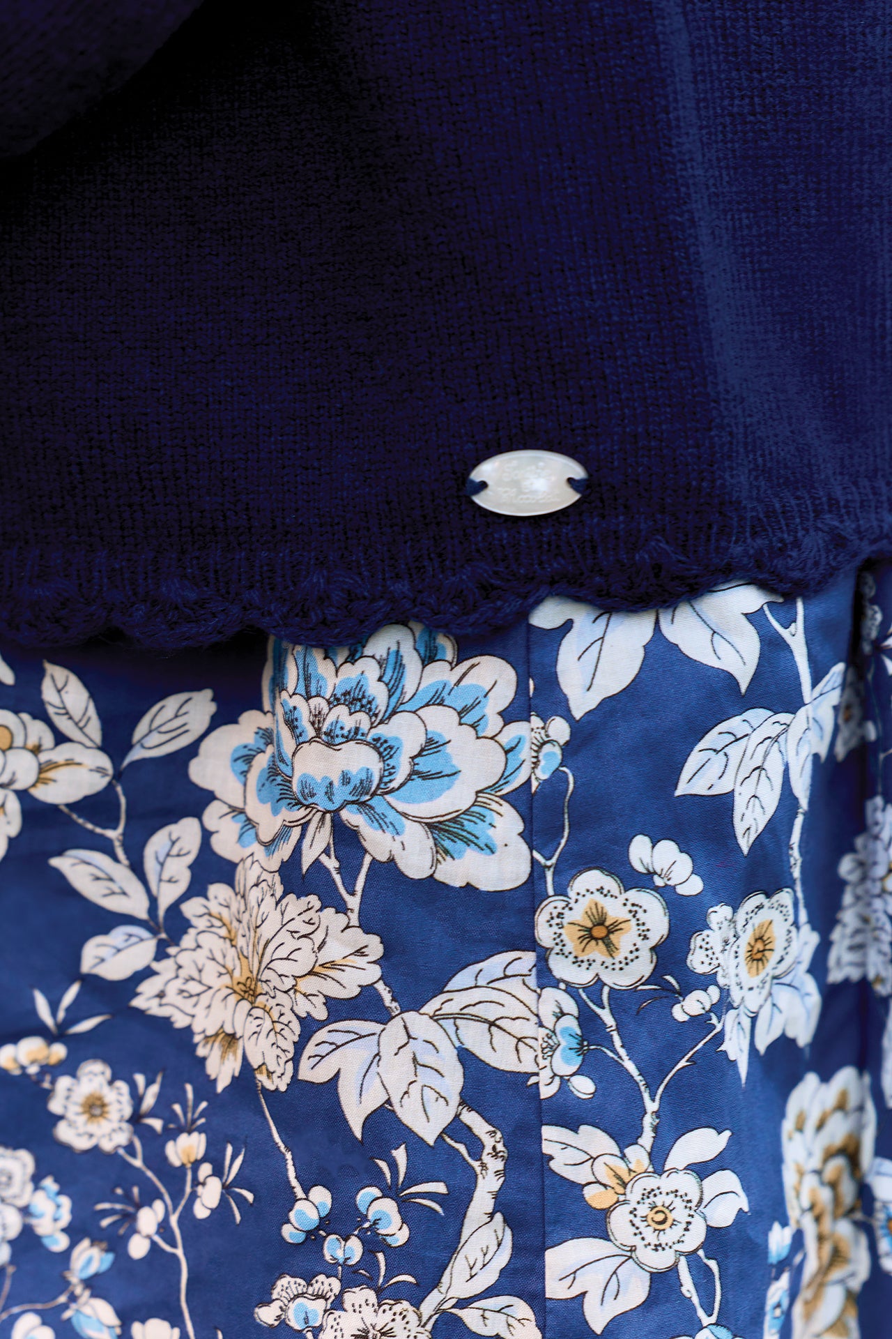 Cardigan - Marine laine broderie main fleurs