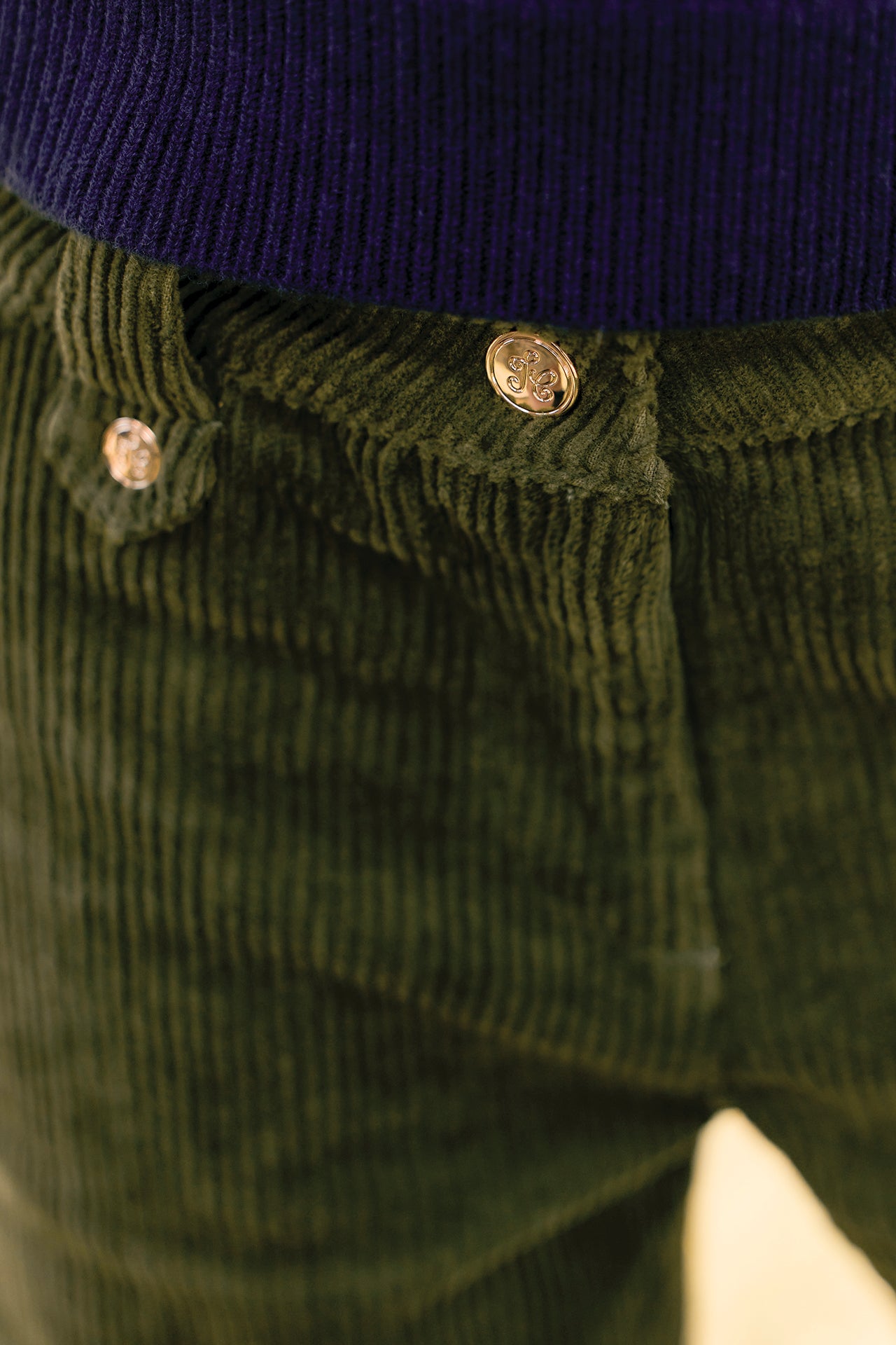 Trousers - Olive Corduroy