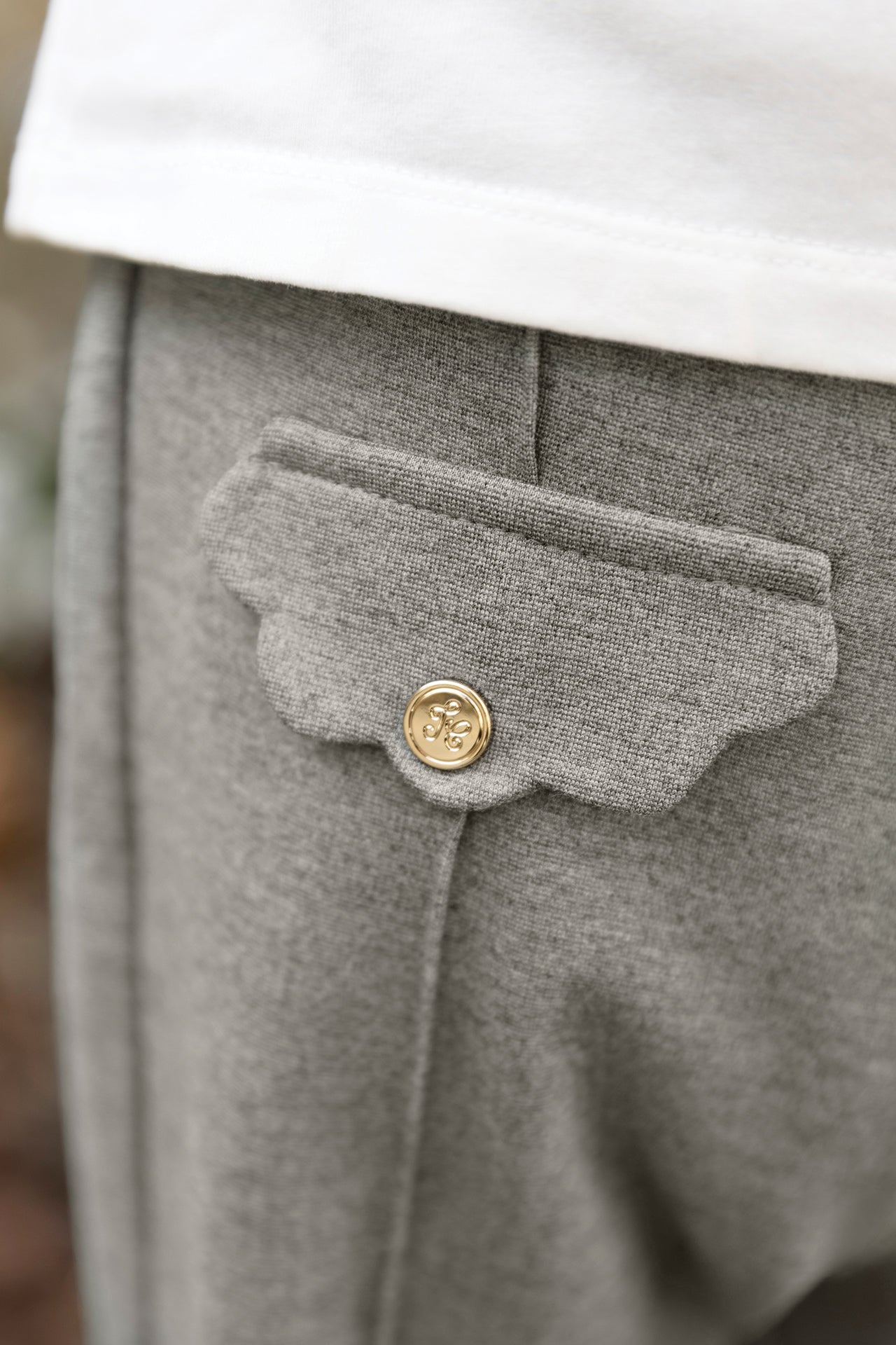 Trousers - Grey medium scalloped pockets