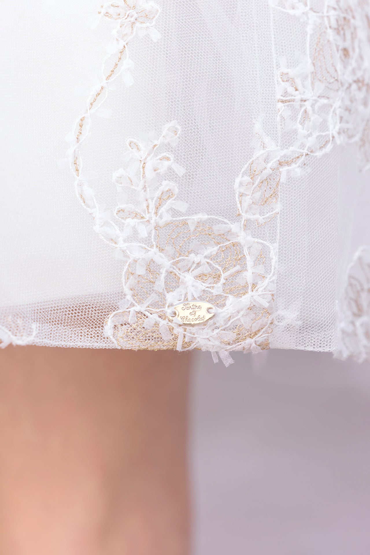 Dress - Ecru Collar ron golden embroidery