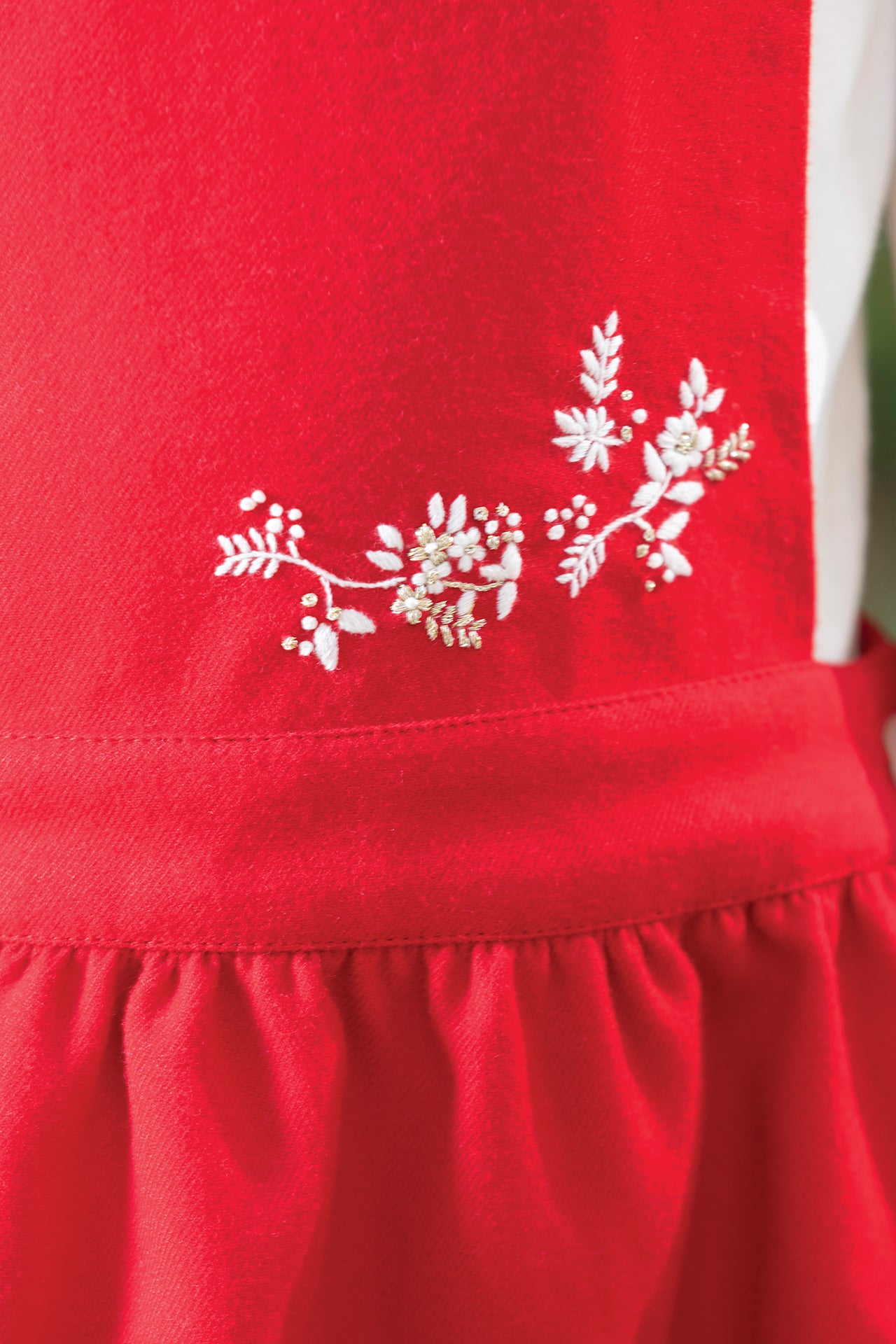 Robe - Cerise broderies fleurs