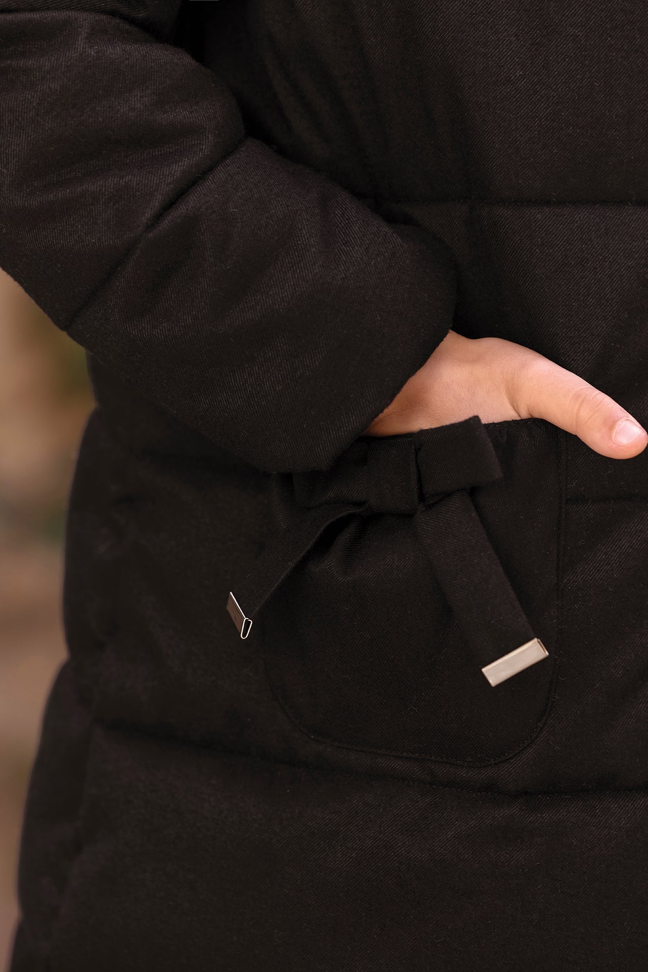 Manteau - Noir capuche nœuds