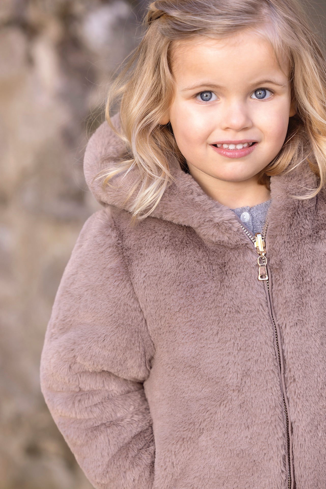 Coat - Beige medium Imitation fur Hood