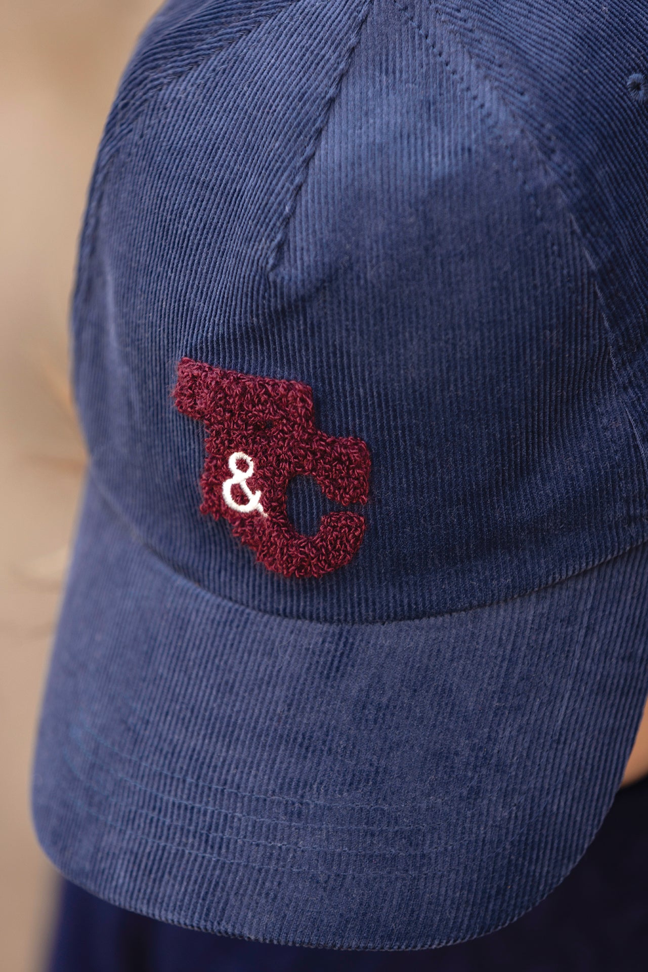 Gorra - Azul marino acanalado Bordado