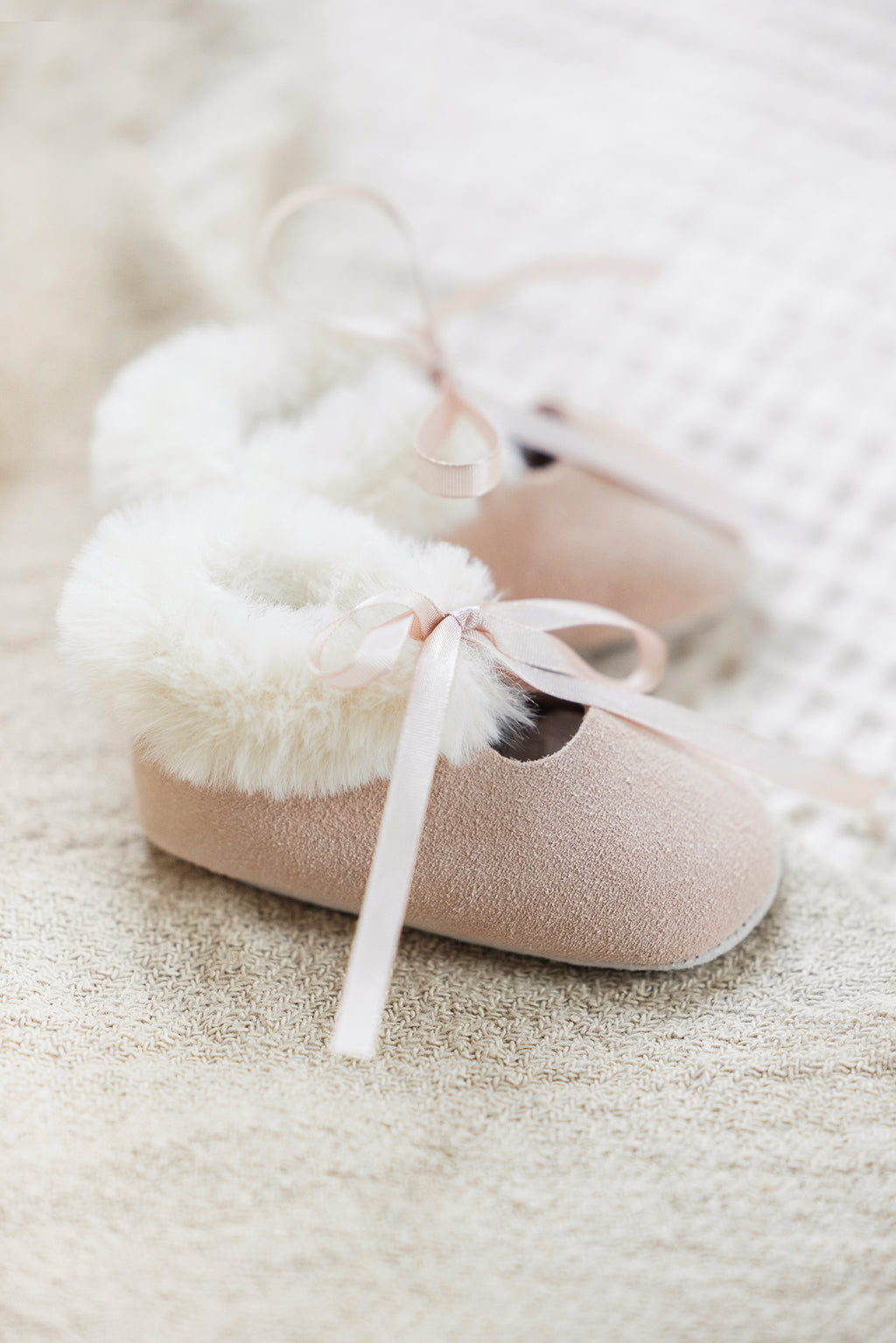 Slippers - Pale pink leather