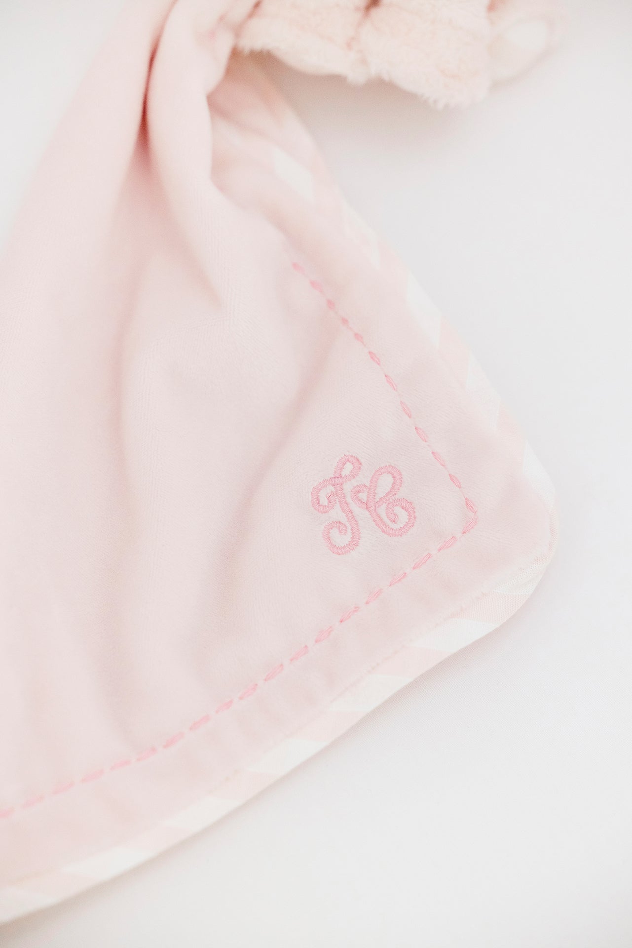 Ferdinand the Elephant - Comforter Pink very soft unisex | Tartine