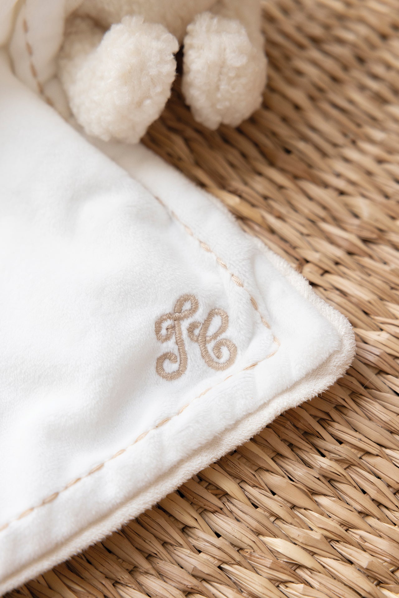 Gaston l'ourson - Doudou nacre